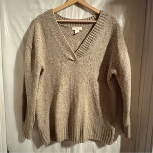 H&M Womens Beige V-Neck Sweater Sz Med Long Sleeve Classic Pullover Wool Blend